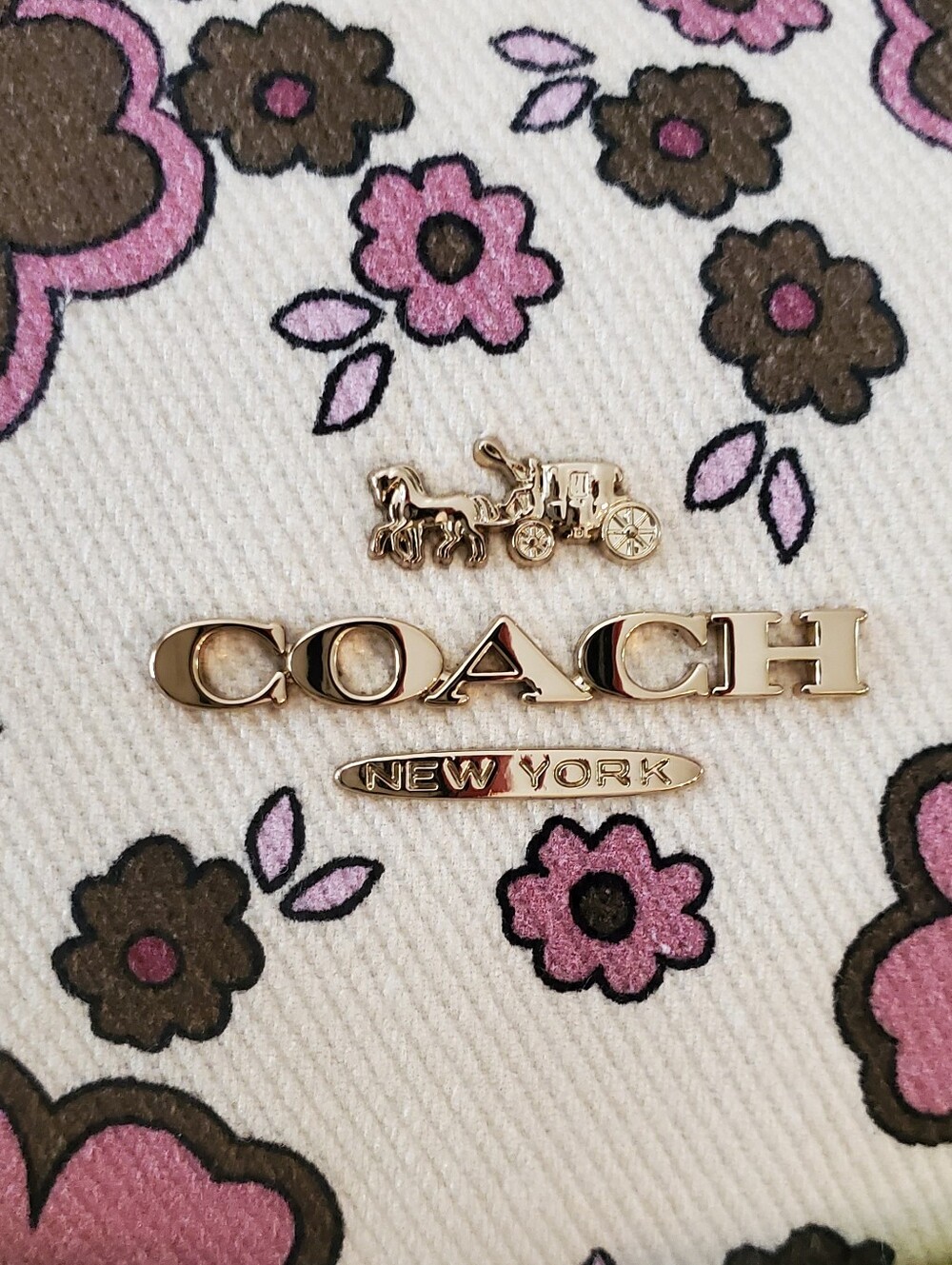 💥24 HOUR SALE💥🌼Coach Cargo Shoulder Bag Floral (FREE DIY CHARM INCLUDED)🌸 - Picture 6 of 13